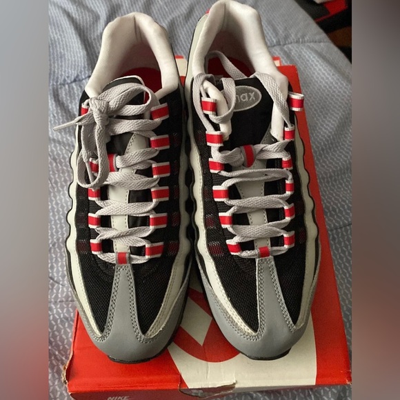 Nike Other - Air Max 95(GS) 7y